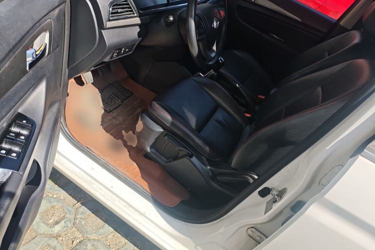 Used CHANGAN KAICHENG Oushang A600 2017 1.5L Manual Luxury Model Driver Seat