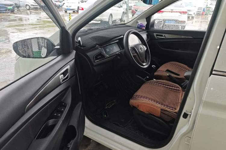 Used CHANGAN KAICHENG Oushang A600 2017 1.5L Manual Standard Edition Driver Seat