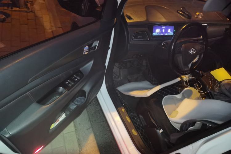 Used CHANGAN KAICHENG Oushang A600 2017 1.5L Manual Luxury Model Driver Seat