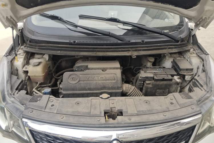 Used CHANGAN KAICHENG Oushang A600 2017 1.5L Manual Luxury Model Engine Bay