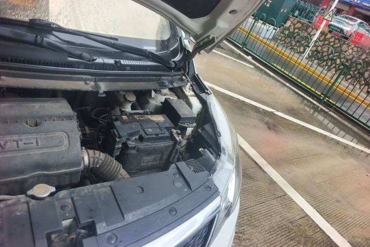 Used CHANGAN KAICHENG Oushang A600 2017 1.5L Manual Luxury Model Engine Bay Left