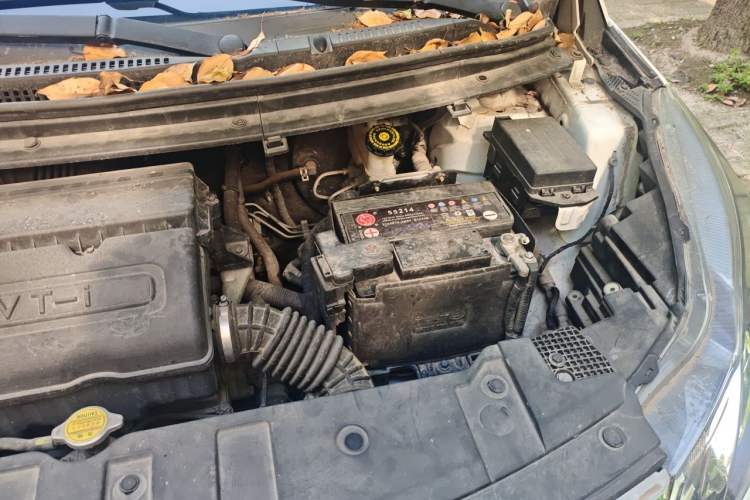 Used CHANGAN KAICHENG Oushang A600 2017 1.5L Manual Luxury Model Engine Bay Left