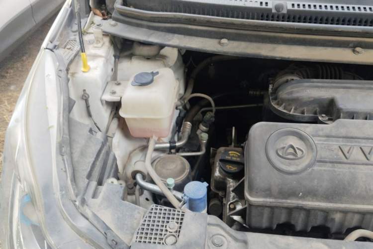 Used CHANGAN KAICHENG Oushang A600 2017 1.5L Manual Standard Edition Engine Bay Left