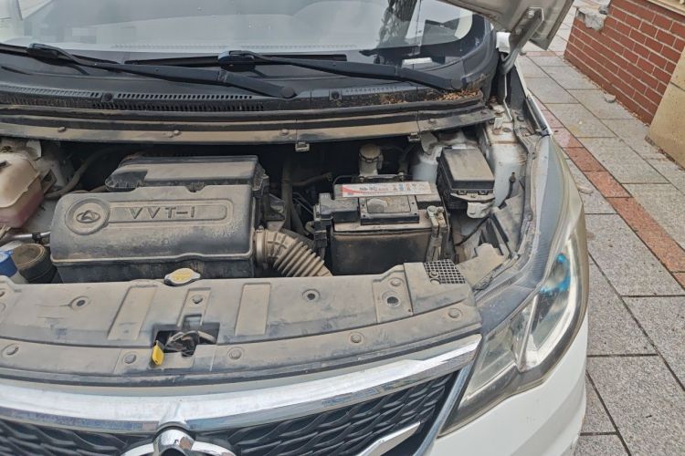 Used CHANGAN KAICHENG Oushang A600 2017 1.5L Manual Luxury Model Engine Bay Left