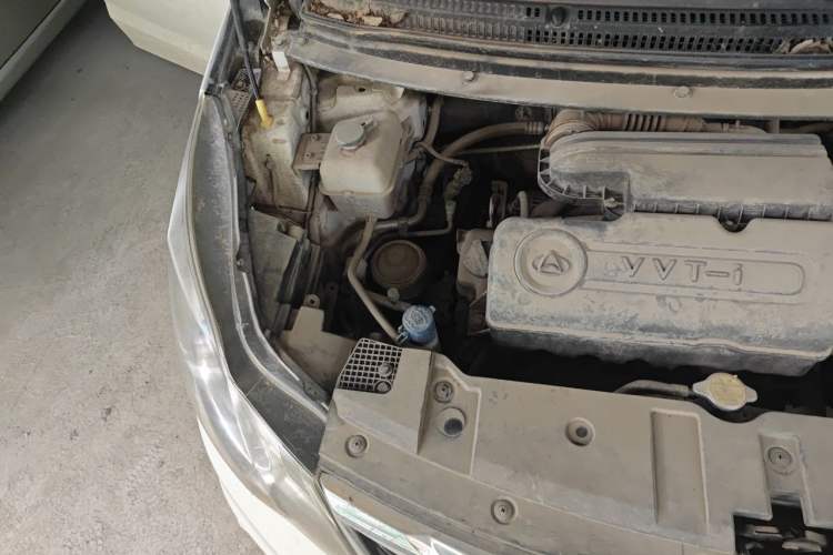 Used CHANGAN KAICHENG Oushang A600 2017 1.5L Manual Luxury Model Engine Bay Right
