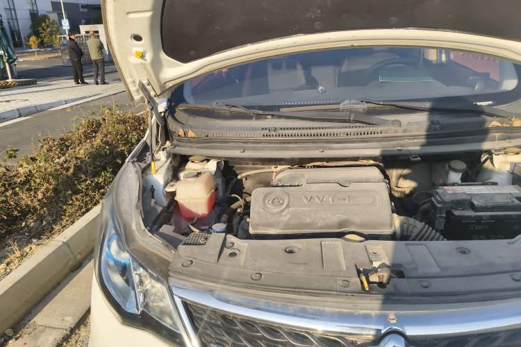 Used CHANGAN KAICHENG Oushang A600 2017 1.5L Manual Standard Edition Engine Bay Right
