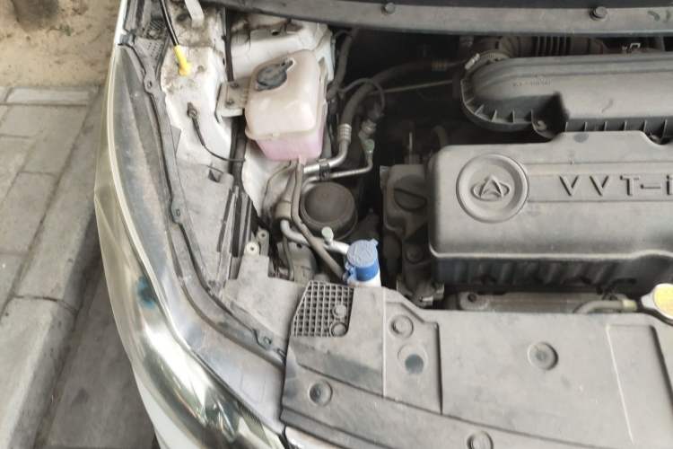 Used CHANGAN KAICHENG Oushang A600 2017 1.5L Manual Standard Edition Engine Bay Right