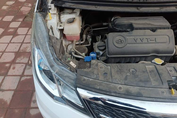 Used CHANGAN KAICHENG Oushang A600 2017 1.5L Manual Standard Edition Engine Bay Right