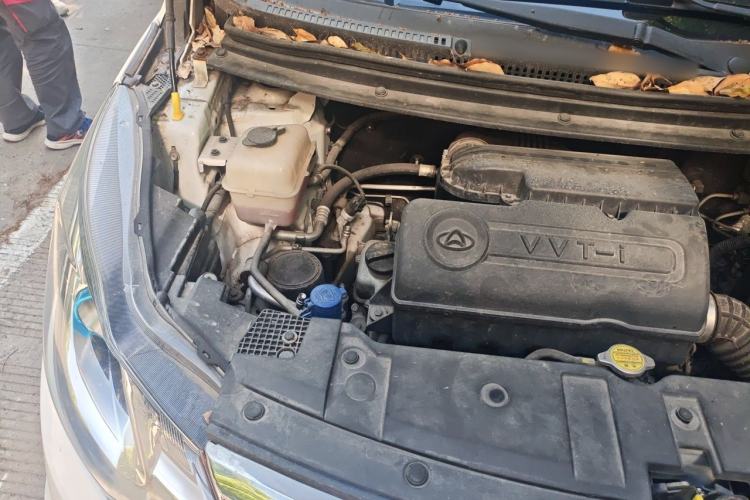 Used CHANGAN KAICHENG Oushang A600 2017 1.5L Manual Luxury Model Engine Bay Right