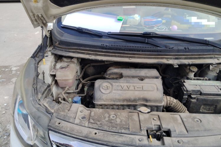 Used CHANGAN KAICHENG Oushang A600 2017 1.5L Manual Standard Edition Engine Bay Right