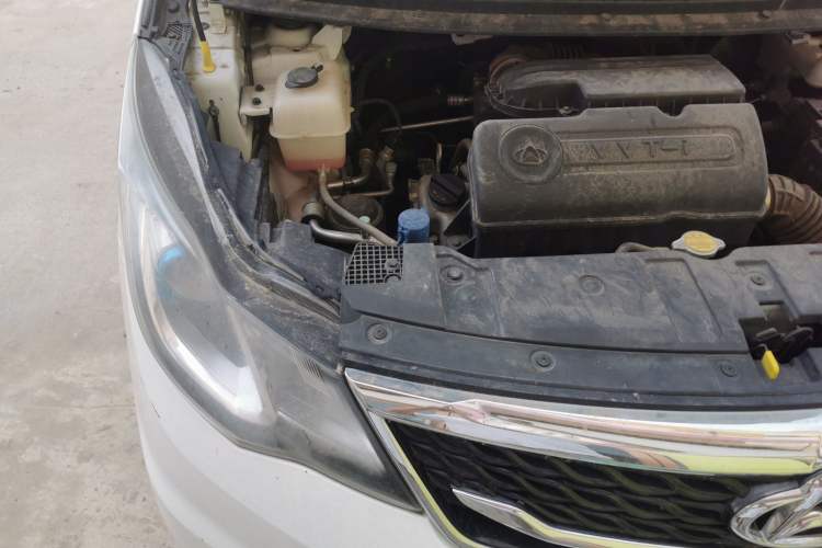 Used CHANGAN KAICHENG Oushang A600 2017 1.5L Manual Standard Edition Engine Bay Right