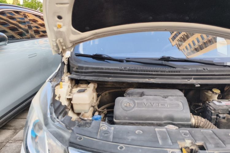 Used CHANGAN KAICHENG Oushang A600 2017 1.5L Manual Standard Edition Engine Bay Right