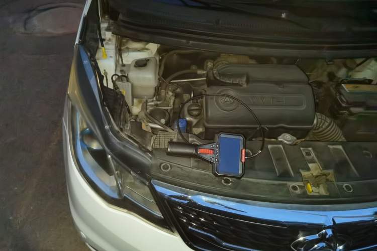Used CHANGAN KAICHENG Oushang A600 2017 1.5L Manual Luxury Model Engine Bay Right