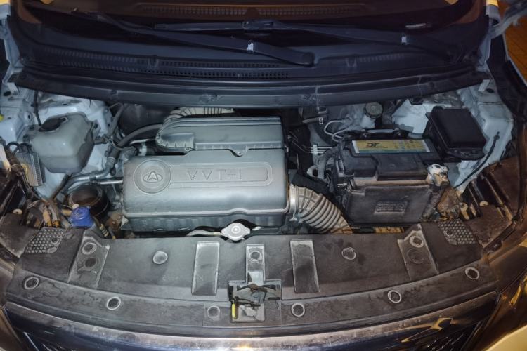 Used CHANGAN KAICHENG Oushang A600 2017 1.5L Manual Luxury Model Engine Bay