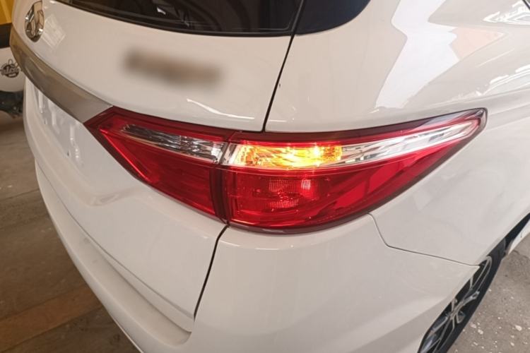 Used CHANGAN KAICHENG Oushang A600 2017 1.5L Manual Standard Edition Exterior 3