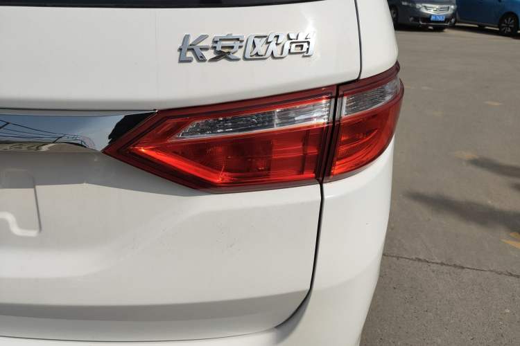 Used CHANGAN KAICHENG Oushang A600 2017 1.5L Manual Luxury Model Exterior 3