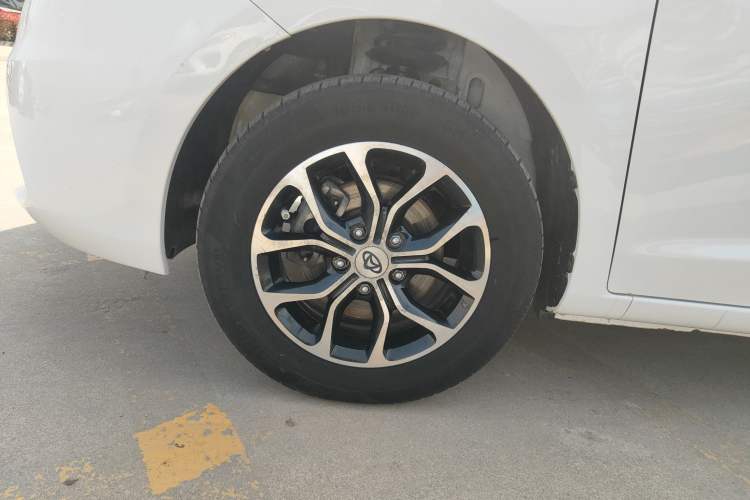 Used CHANGAN KAICHENG Oushang A600 2017 1.5L Manual Luxury Model Exterior 4