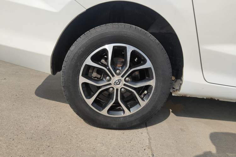 Used CHANGAN KAICHENG Oushang A600 2017 1.5L Manual Luxury Model Exterior 5