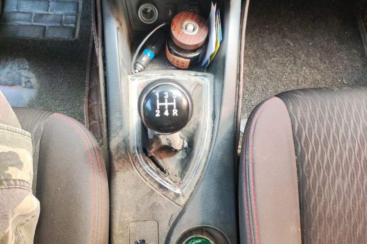 Used CHANGAN KAICHENG Oushang A600 2017 1.5L Manual Standard Edition Gear Lever