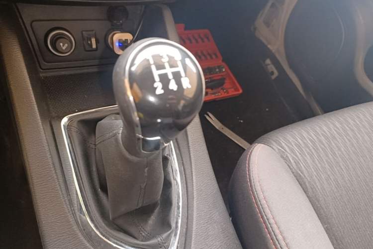 Used CHANGAN KAICHENG Oushang A600 2017 1.5L Manual Standard Edition Gear Lever