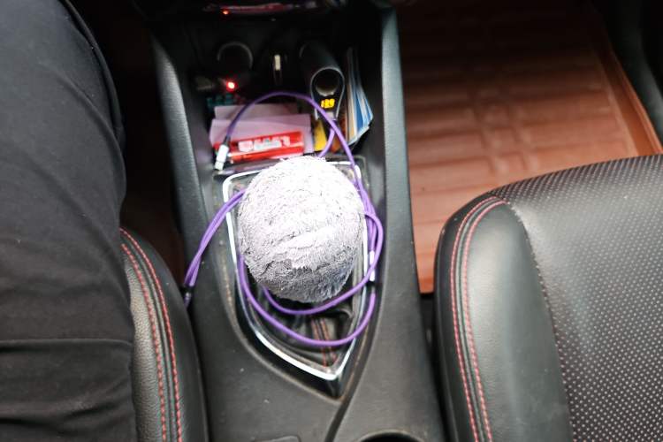 Used CHANGAN KAICHENG Oushang A600 2017 1.5L Manual Luxury Model Gear Lever