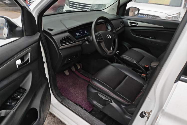 Used CHANGAN KAICHENG Oushang A600 2017 1.5L Manual Luxury Model Interior 2