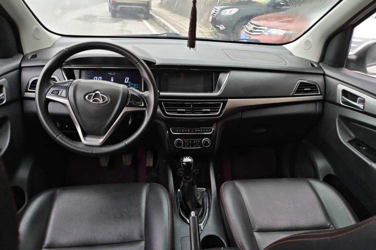 Used CHANGAN KAICHENG Oushang A600 2017 1.5L Manual Luxury Model Interior 3