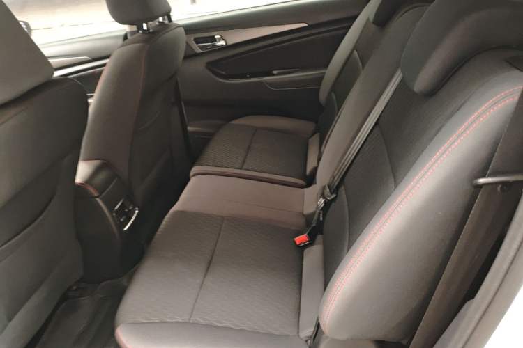 Used CHANGAN KAICHENG Oushang A600 2017 1.5L Manual Standard Edition Interior 4