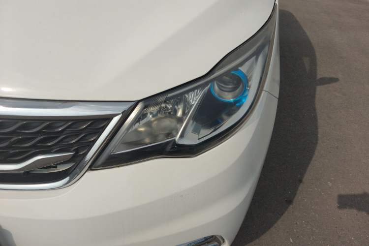 Used CHANGAN KAICHENG Oushang A600 2017 1.5L Manual Standard Edition Left Front Headlight