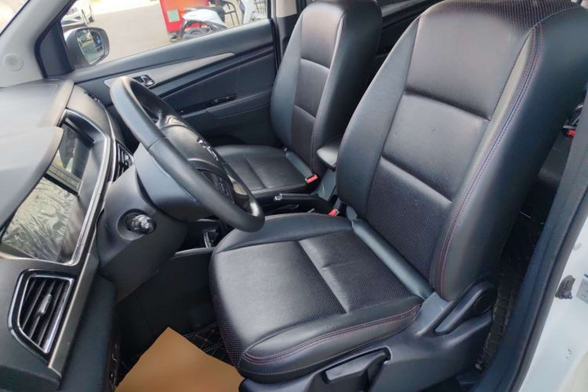 Used CHANGAN KAICHENG Oushang A600 2017 1.5L Manual Luxury Model Left Front Seat