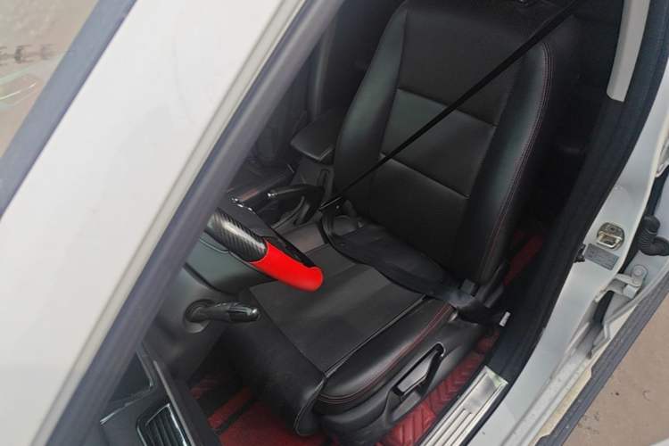 Used CHANGAN KAICHENG Oushang A600 2017 1.5L Manual Luxury Model Left Front Seat