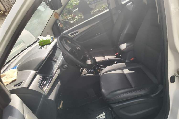 Used CHANGAN KAICHENG Oushang A600 2017 1.5L Manual Smart Connect Version Left Front Seat