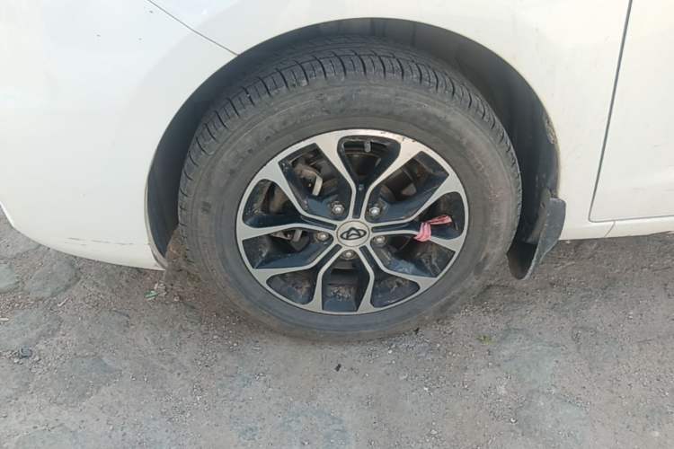 Used CHANGAN KAICHENG Oushang A600 2017 1.5L Manual Standard Edition Left Front Wheel Hub