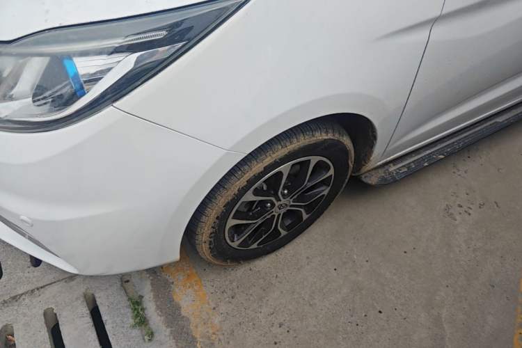Used CHANGAN KAICHENG Oushang A600 2017 1.5L Manual Luxury Model Left Front Wheel Hub