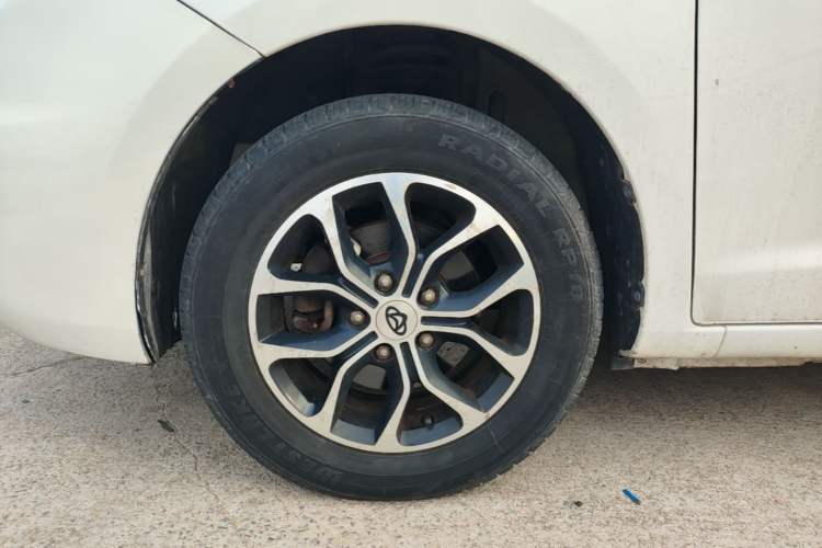 Used CHANGAN KAICHENG Oushang A600 2017 1.5L Manual Luxury Model Left Front Wheel Hub