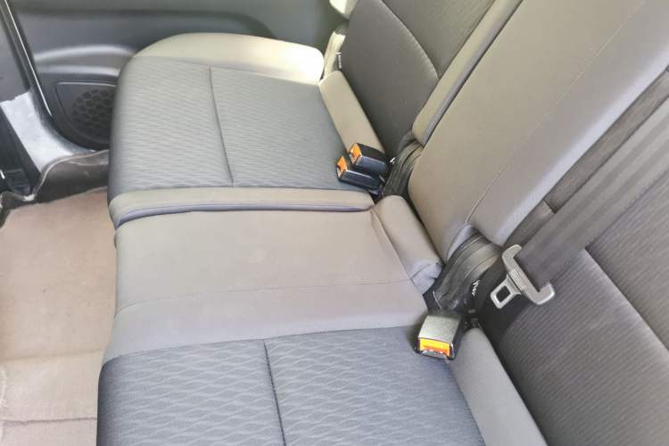 Used CHANGAN KAICHENG Oushang A600 2017 1.5L Manual Standard Edition Left Rear Seat