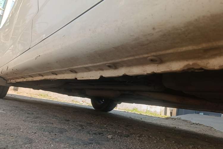 Used CHANGAN KAICHENG Oushang A600 2017 1.5L Manual Standard Edition Left Side Sill