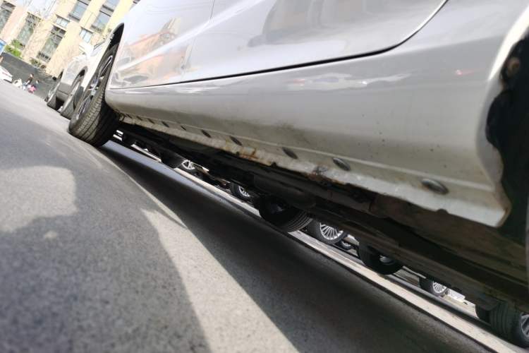 Used CHANGAN KAICHENG Oushang A600 2017 1.5L Manual Standard Edition Left Side Sill