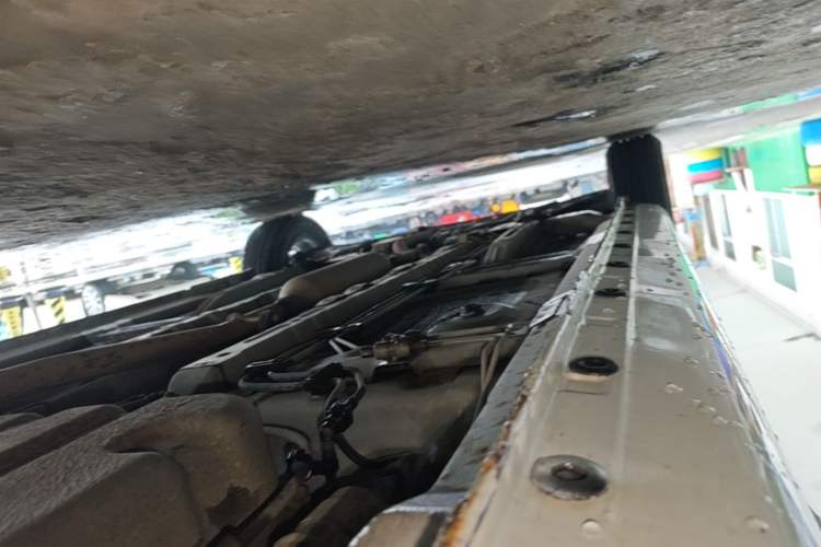 Used CHANGAN KAICHENG Oushang A600 2017 1.5L Manual Standard Edition Left Side Sill
