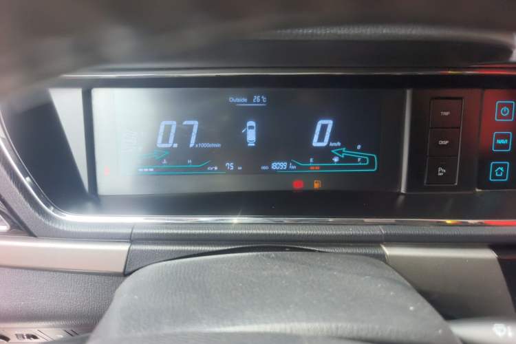 Used CHANGAN KAICHENG Oushang A600 2017 1.5L Manual Luxury Model Odometer Close Up