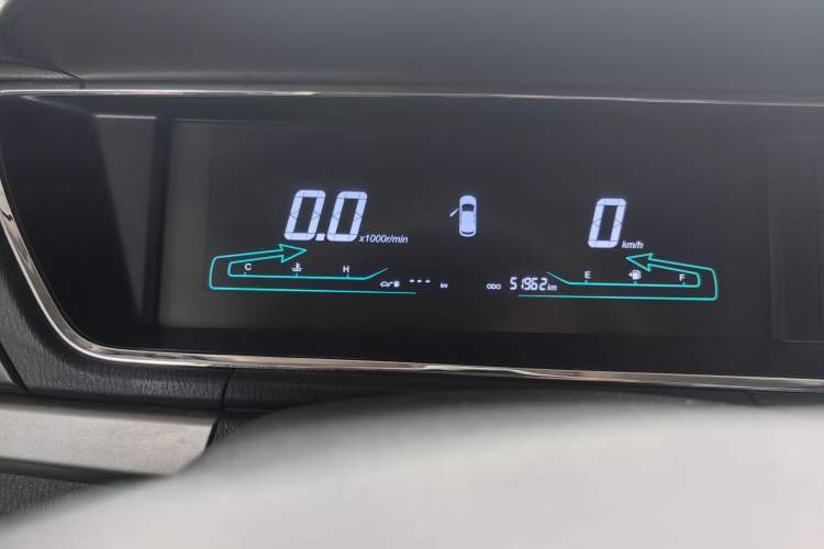 Used CHANGAN KAICHENG Oushang A600 2017 1.5L Manual Standard Edition Odometer Close Up