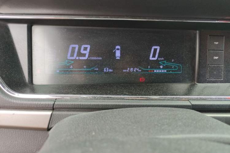 Used CHANGAN KAICHENG Oushang A600 2017 1.5L Manual Standard Edition Odometer Close Up