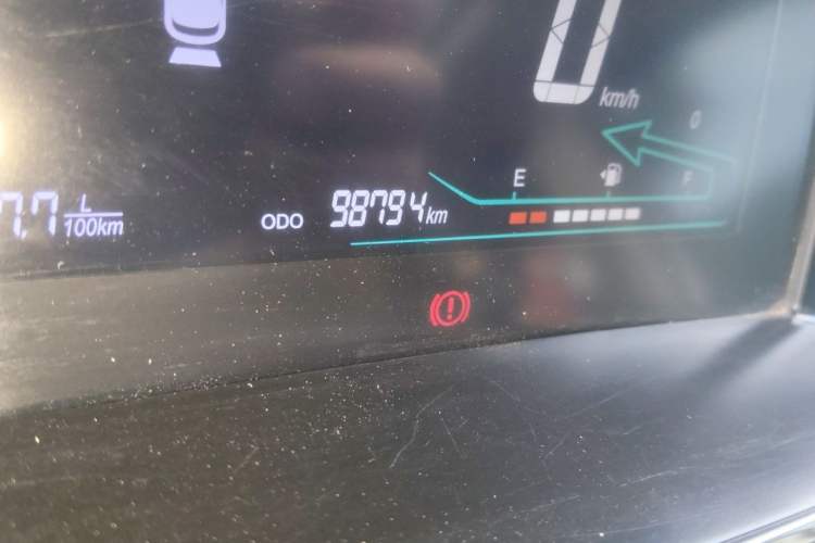 Used CHANGAN KAICHENG Oushang A600 2017 1.5L Manual Luxury Model Odometer Close Up