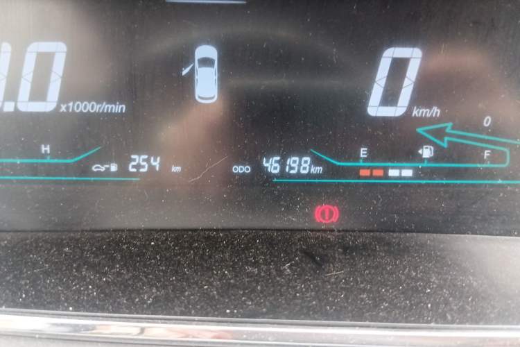 Used CHANGAN KAICHENG Oushang A600 2017 1.5L Manual Luxury Model Odometer Close Up