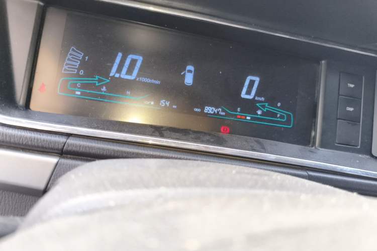 Used CHANGAN KAICHENG Oushang A600 2017 1.5L Manual Standard Edition Odometer Close Up