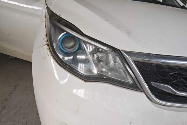 Used CHANGAN KAICHENG Oushang A600 2017 1.5L Manual Luxury Model Right Front Headlight