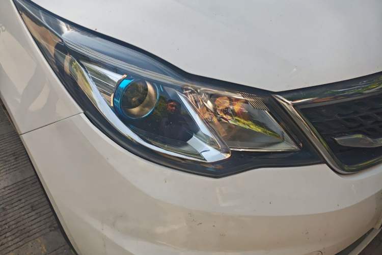 Used CHANGAN KAICHENG Oushang A600 2017 1.5L Manual Luxury Model Right Front Headlight