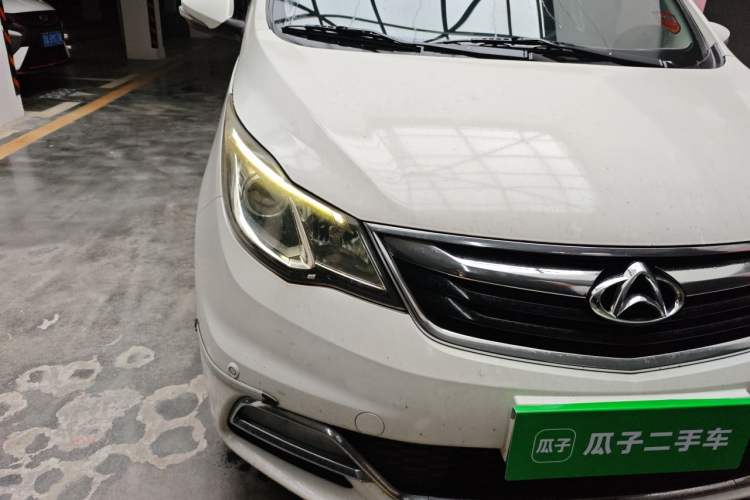 Used CHANGAN KAICHENG Oushang A600 2017 1.5L Manual Smart Connect Version Right Front Headlight