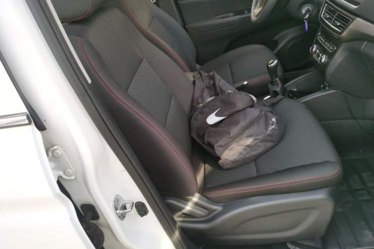 Used CHANGAN KAICHENG Oushang A600 2017 1.5L Manual Standard Edition Right Front Seat
