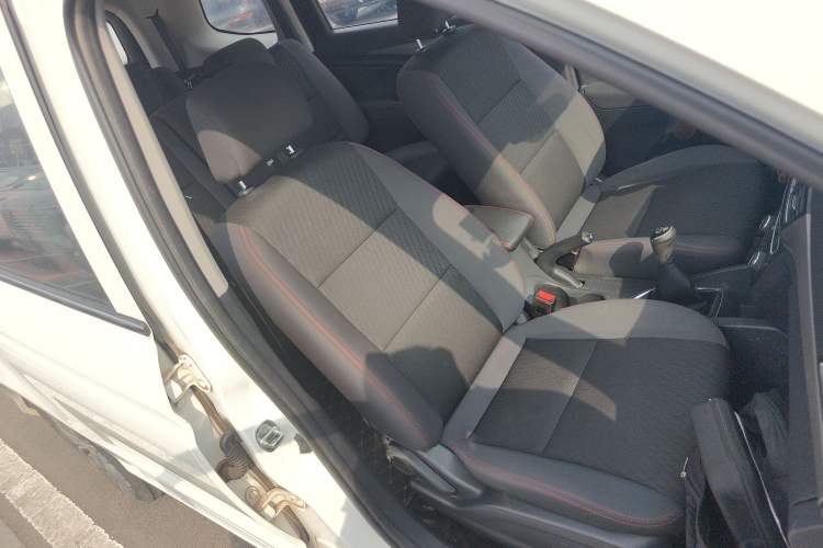Used CHANGAN KAICHENG Oushang A600 2017 1.5L Manual Standard Edition Right Front Seat